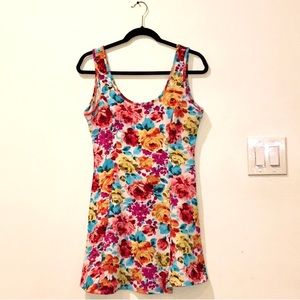 PERFECT FLORAL DRESS FOR SUMMER